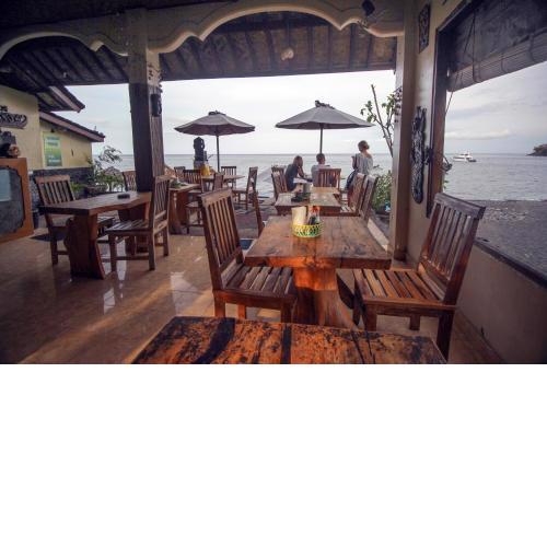 Sunrise Cafe Bungalows