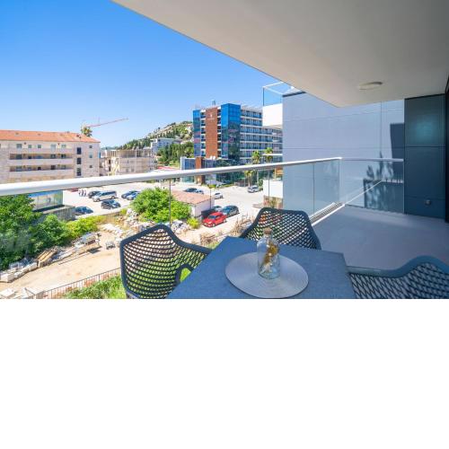 Sunset Beach Ankora Apartment w/garage