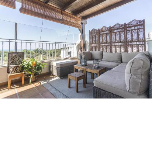 SUNSET Candor Home free parking by Cadiz4Rentals