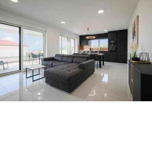 Sunset Royal Apartment I