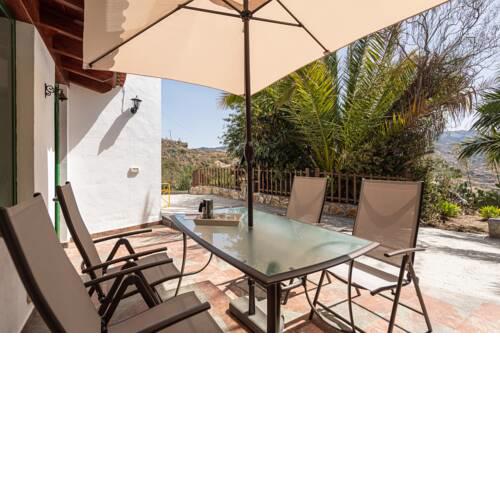 Sunset Views Rural House Terrace and Parking