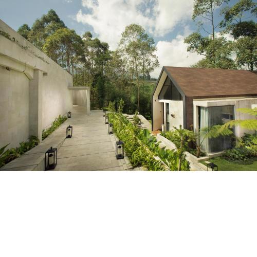 Sunsetfalls Gardens and Resort