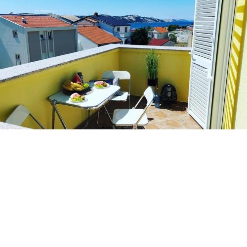 Sunshine Apartment