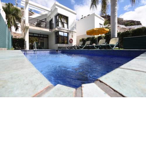 Sunshine Beach Villas