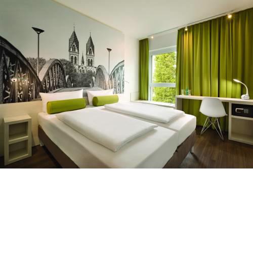 Super 8 by Wyndham Hamburg Mitte