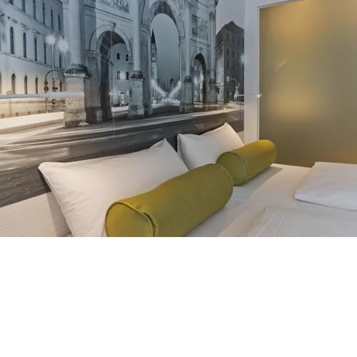 Super 8 by Wyndham Munich City North