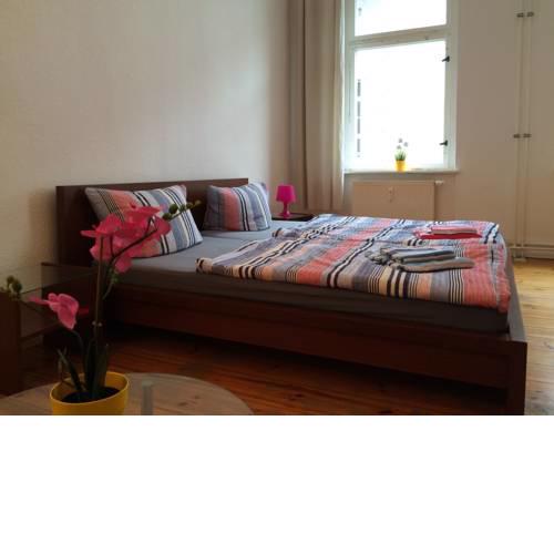 Super City-Ferienwohnung in Prenzlauer Berg (2)