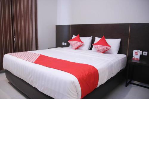 Super OYO 1006 Azzahra Guest House Syariah