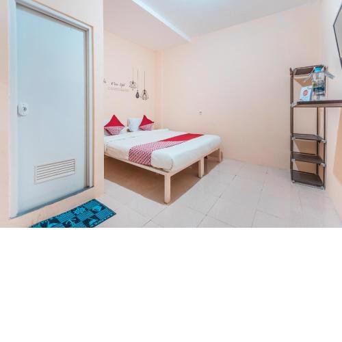 Super OYO 2034 Eden Guest House