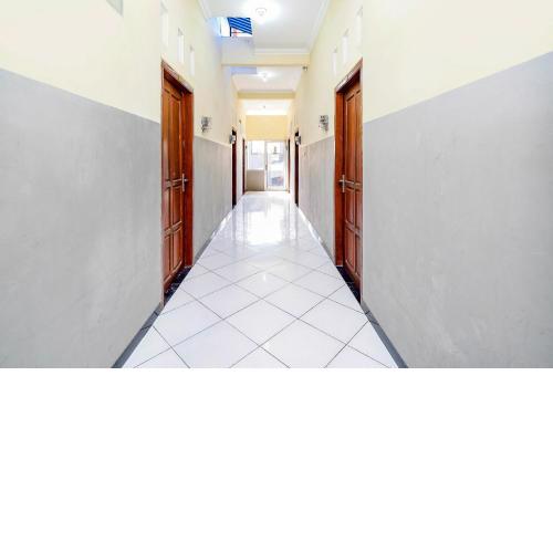 SUPER OYO 2209 Solo Point Guest House Syariah