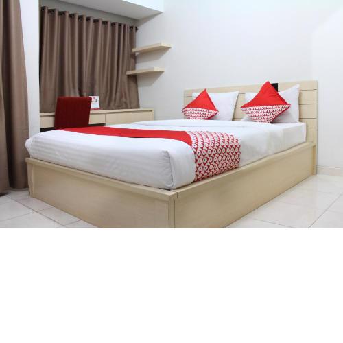 Super OYO 266 Margonda Residence 5