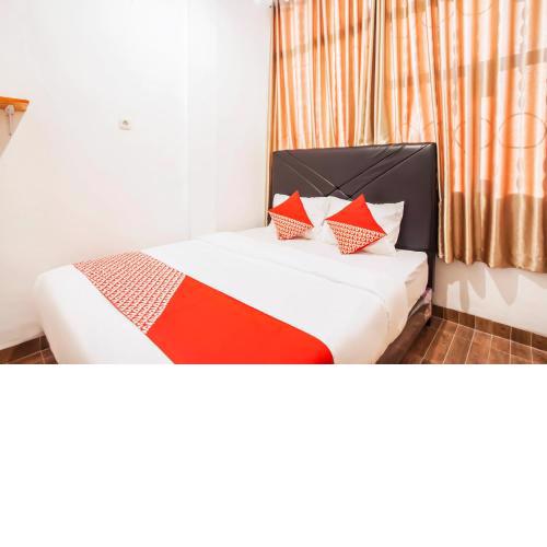 SUPER OYO 2720 Sutomo Inn