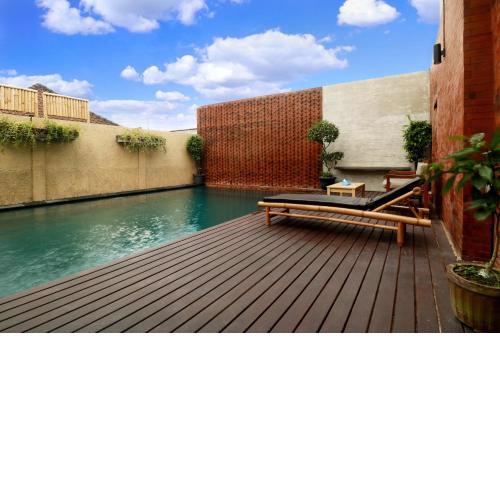 Super OYO 612 Dante Guesthouse