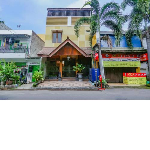 Super OYO 90249 Istana Griya 2 Hotel