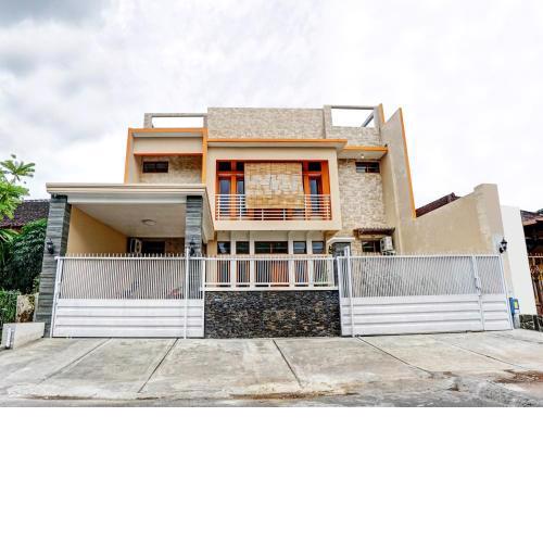 Super OYO 90383 Avisha Guest House Syariah
