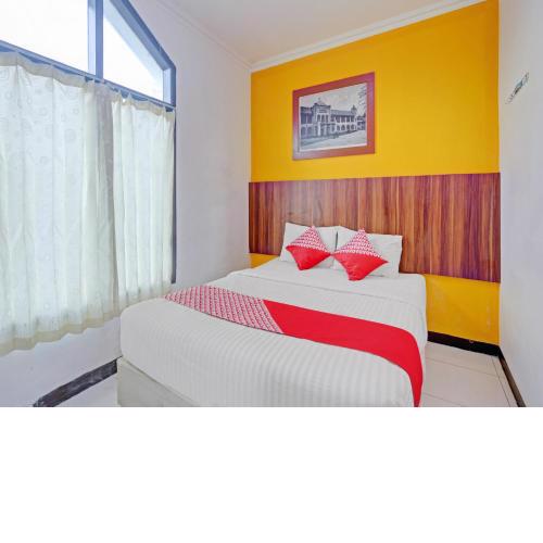 SUPER OYO 90426 Near Mall Ciputra 2