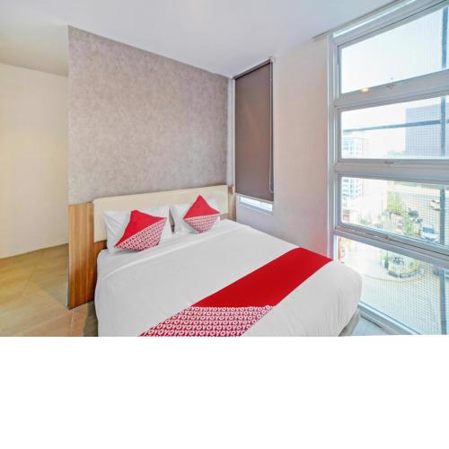 Super OYO 90559 Gamacity Residence