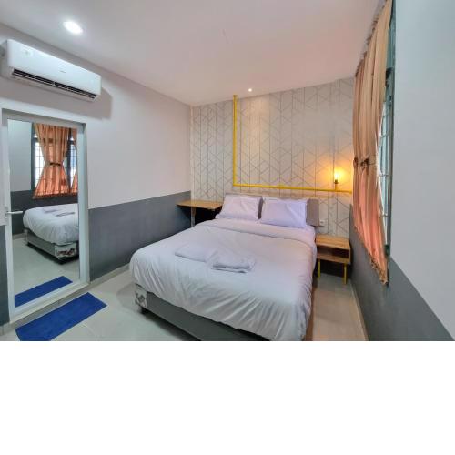 SUPER OYO 90874 Millenium Inn 2