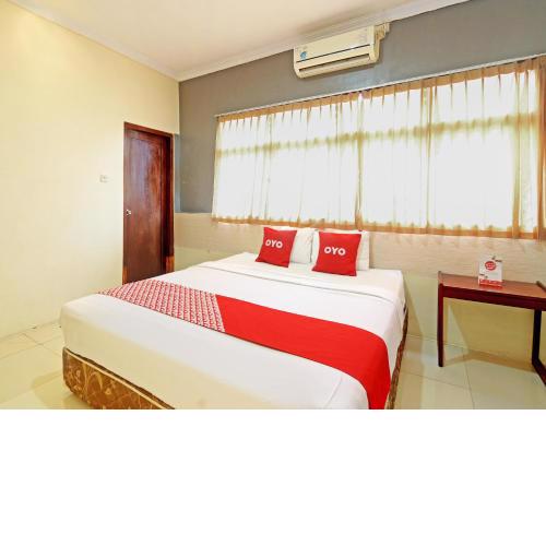 Super OYO 90878 Pakem Sari Hotel & Convetion