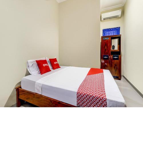 Super OYO 90927 Homestay Tentrem 2