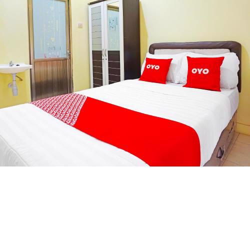 SUPER OYO 91568 Trisna Srabah Resort Homestay & Resto