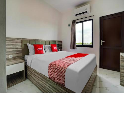 SUPER OYO Capital O 90164 La'rissa Residence