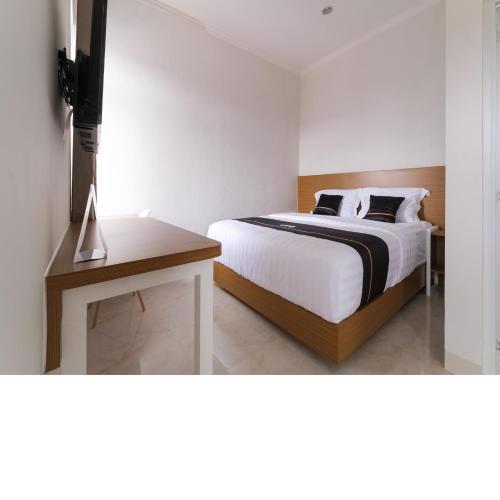 Super OYO Collection O 90023 Damar Kusumo Guest House