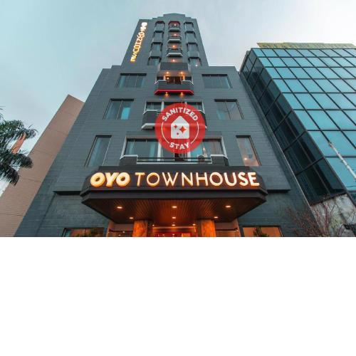 SUPER OYO Townhouse 1 Hotel Salemba