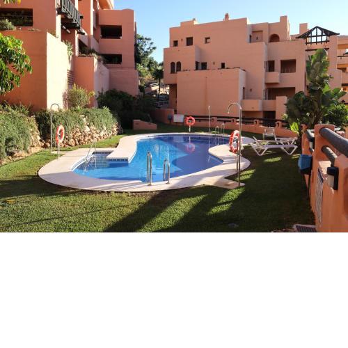 Superb 2-bed apartment in Duquesa