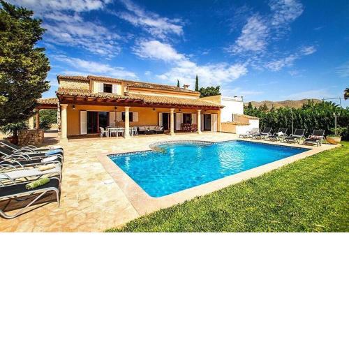 Superb 5 bedroom villa, Pollensa, Special Prices Hire Car for Guests