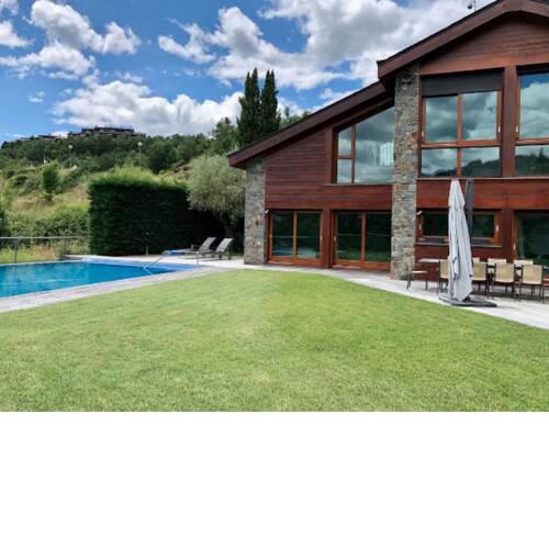 Superb Holiday Home in Aravell with Private Pool