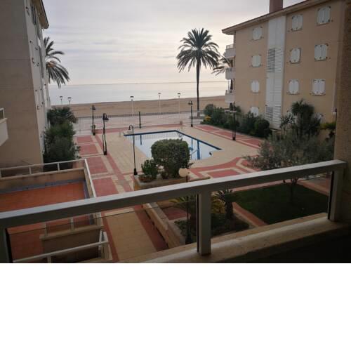 Superb oceanfront 3-Bed Apartment w pool