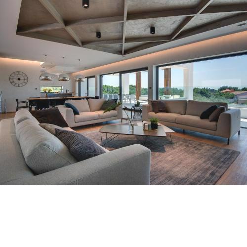 Swanky Villa in Vodnjan with Private Garden