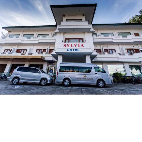Sylvia Hotel Maumere