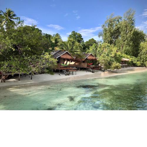 TABARI DIVE LODGE