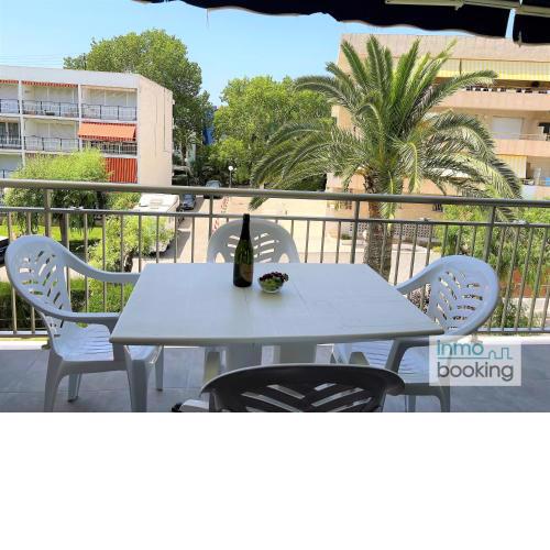 Tahiti Cambrils , playa y parking