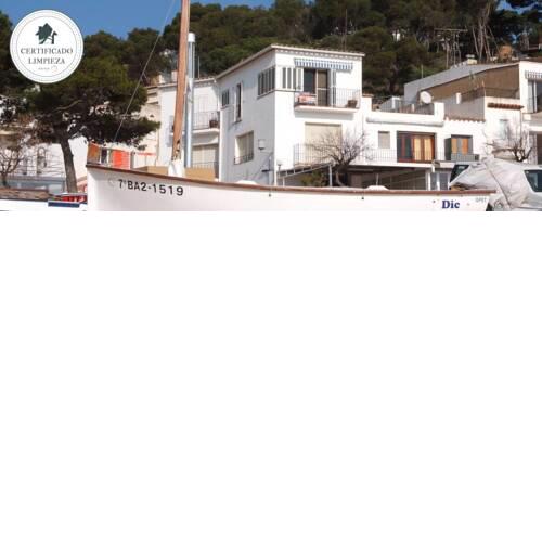 Tamariu Apartment Sleeps 6 WiFi