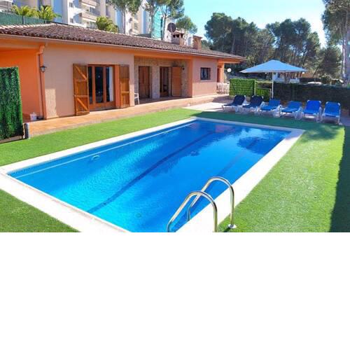 Tamariu Villa Sleeps 10 with Pool