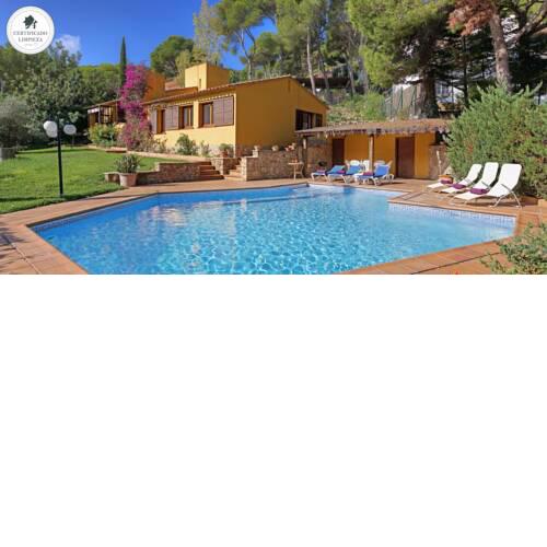 Tamariu Villa Sleeps 11 Pool