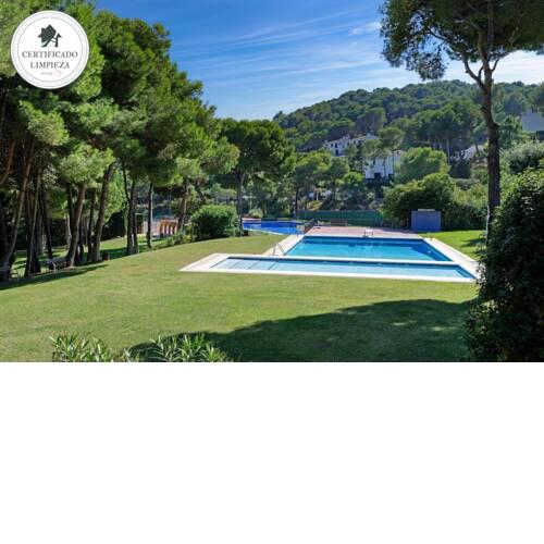 Tamariu Villa Sleeps 6 Pool