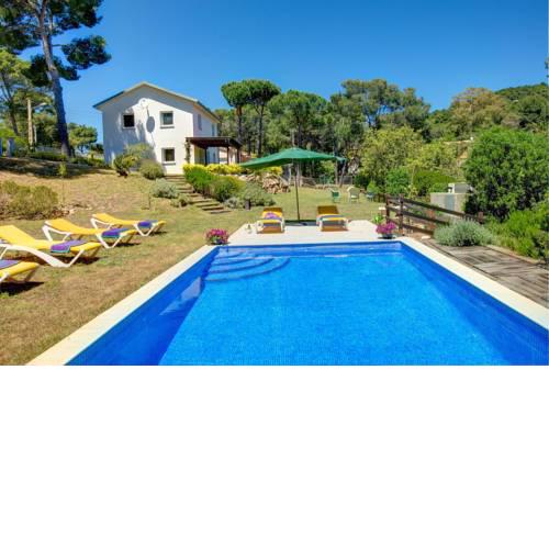 Tamariu Villa Sleeps 8 Pool WiFi