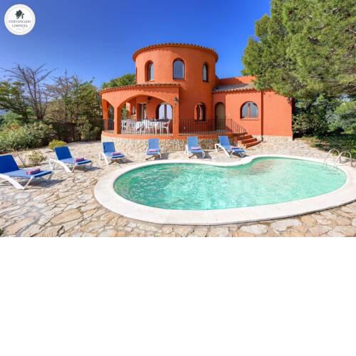 Tamariu Villa Sleeps 8 Pool