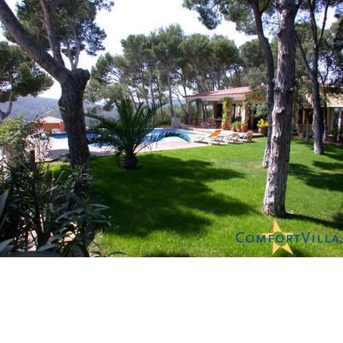 Tamariu Villa Sleeps 8 with Pool