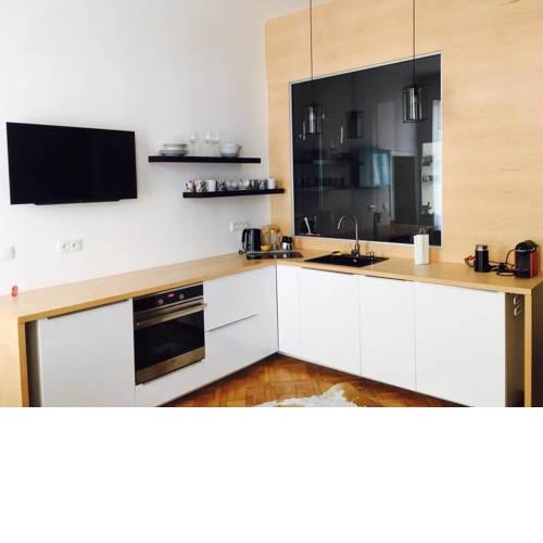 Tam's Place
