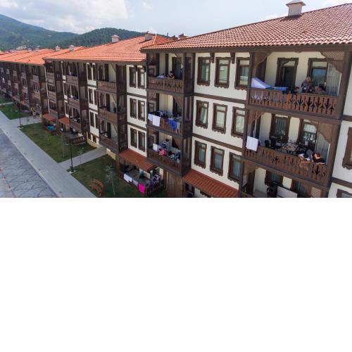 Taraklı Termal Suit