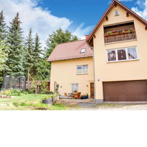 Tasteful Apartment in Wünschendorf with Private Garden