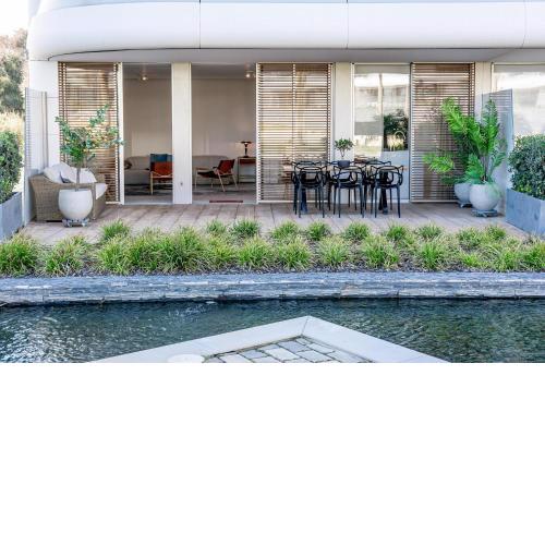 TE- Modern flat in luxury resort, front line beach