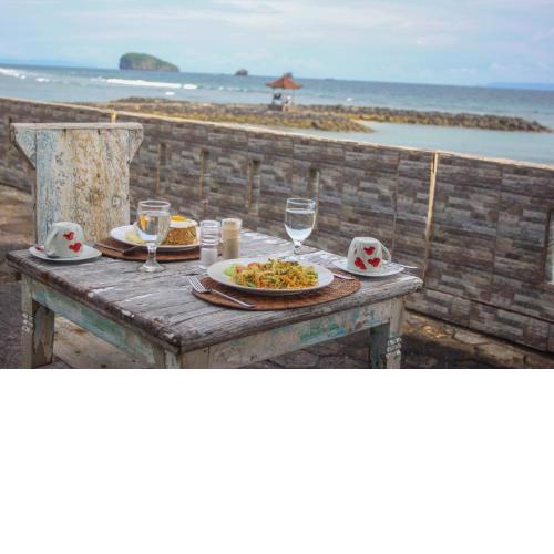 Temple Cafe & Cottages