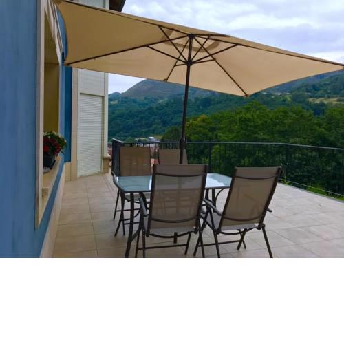 Terraza con vistas en Cangas