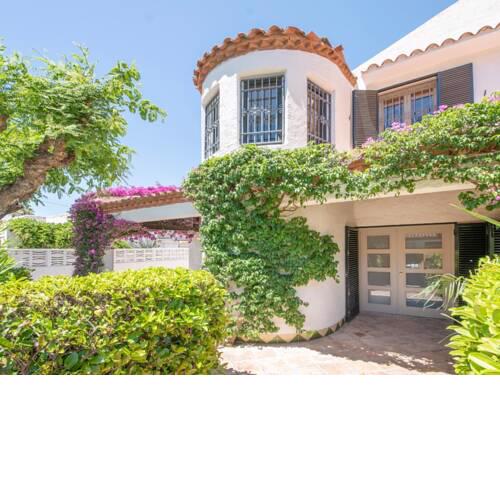 Th129 villa marinada